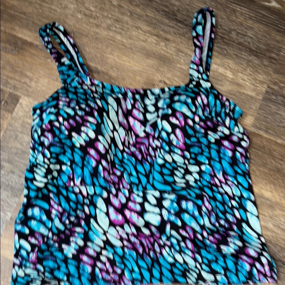 T.H.E.Women's Tankini swim top size 16